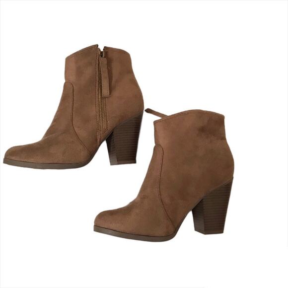 GC Shoes Heeled Booties - Picture 1 of 8